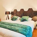 Apartment D'exception Spacieux, 2 Chambres, Terrasse Privee, Vue Cathedrale Imprenable *