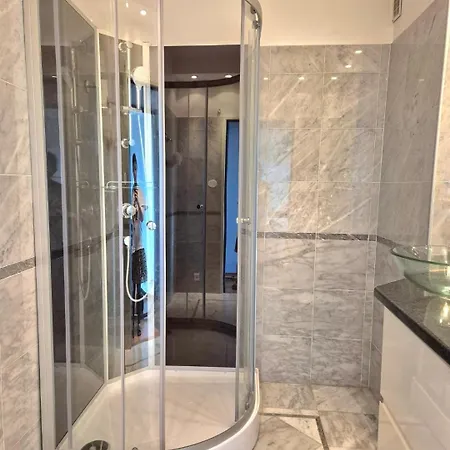 D'exception Spacieux, 2 Chambres, Terrasse Privee, Vue Cathedrale Imprenable Lejlighed