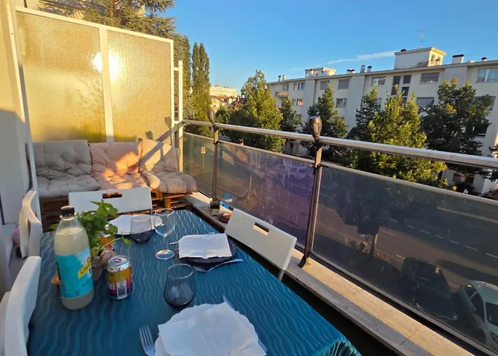 Daire D'exception Spacieux, 2 Chambres, Terrasse Privee, Vue Cathedrale Imprenable Strazburg