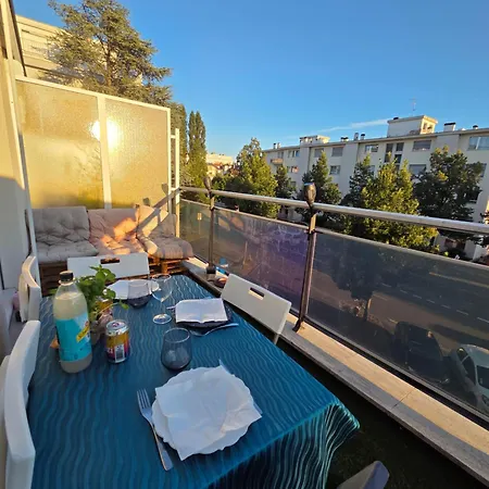 Daire D'exception Spacieux, 2 Chambres, Terrasse Privee, Vue Cathedrale Imprenable Strazburg